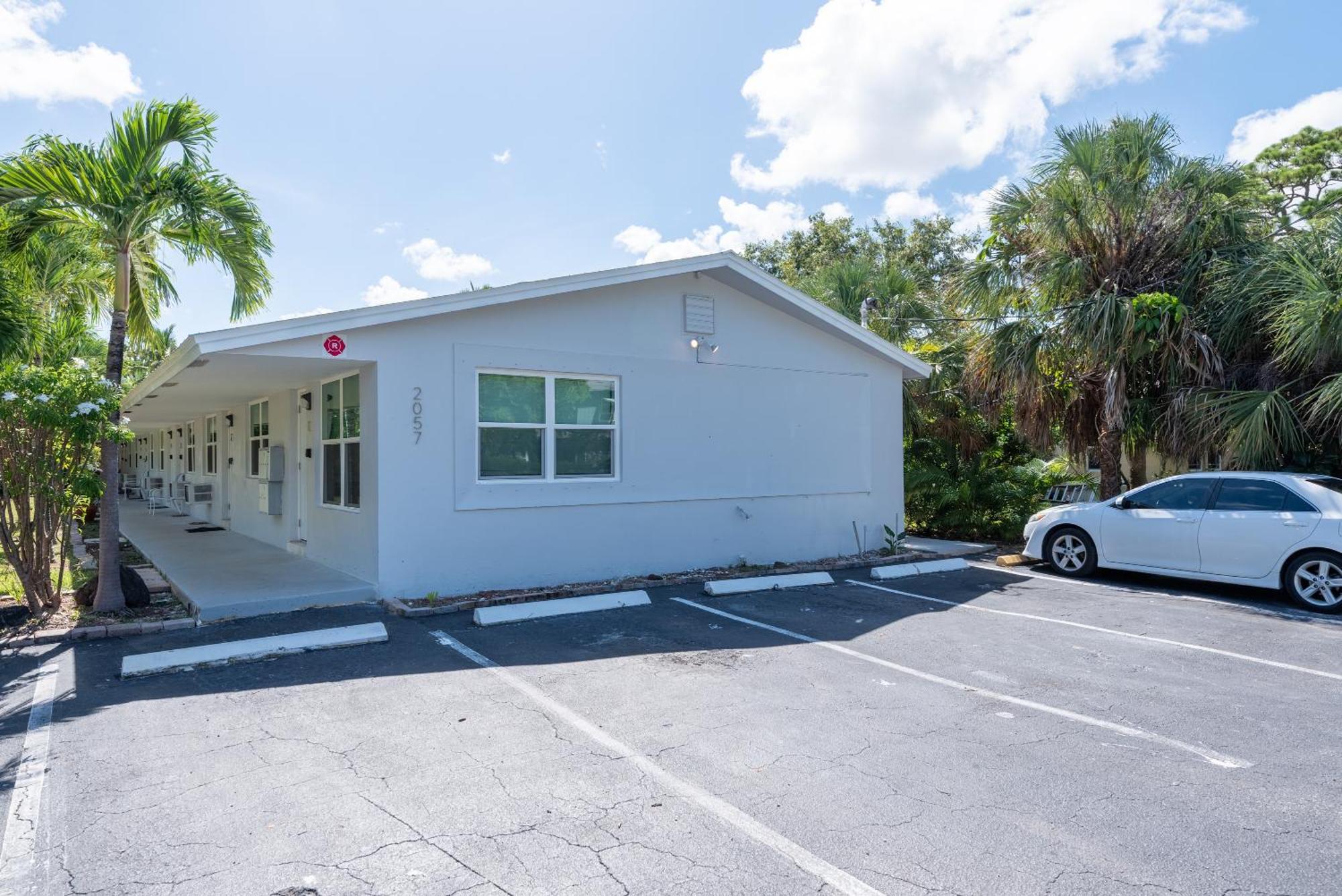 Just Off Wilton Drive Apt 5 Fort Lauderdale Exterior photo